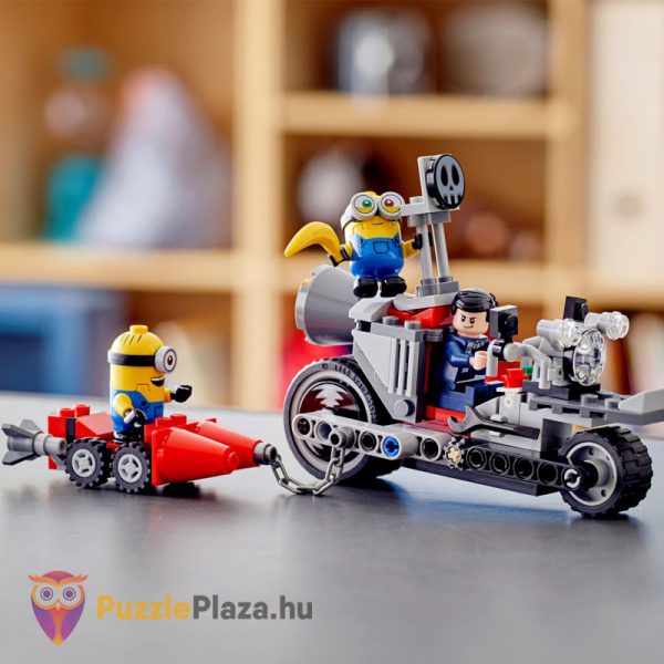 Lego Minyonok 75549: Megállíthatatlan motoros üldözés az asztalon