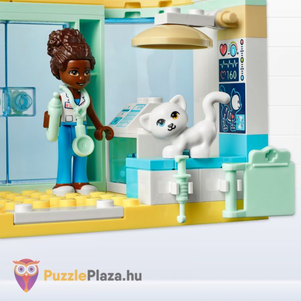 Lego Friends 41695: Állatkorház vizsgálás közben