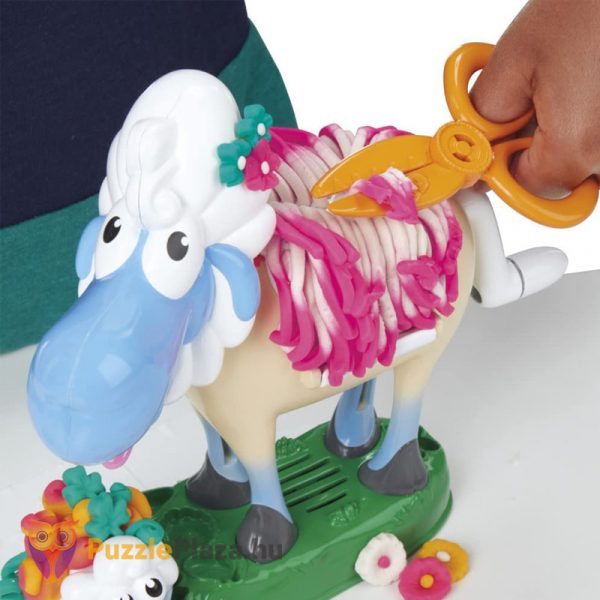 Play-Doh Animal Crew: Sherrie, a nyírható bárány gyurma készlet, vágás közben - Hasbro