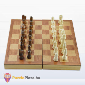 Fa sakk készlet, 27×27 cm méretű összecsukható játéktáblával