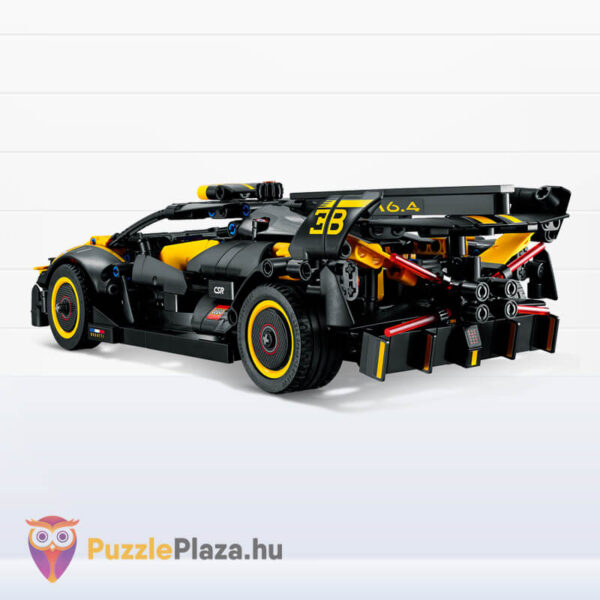 Bugatti Bolide versenyautó hátulról (Lego Technic 42151)