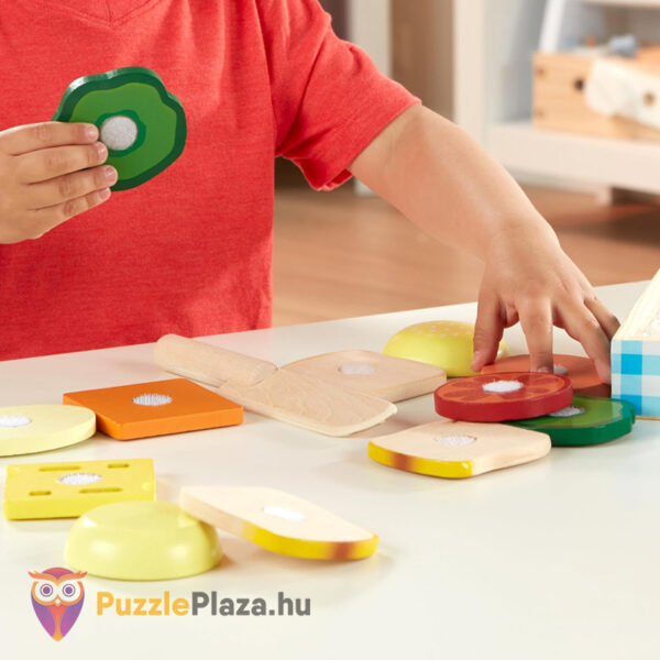 Szerepjáték: Szendvicskészítés, 17 db-os konyhai fajáték, gyerekeknek, szeletelhető hozzávalókkal (Melissa & Doug)