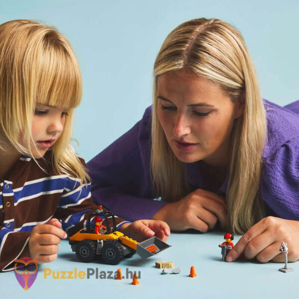 LEGO City 60450: Sárga kerekes rakodógép, játék közben (Lego City Great Vehicles)