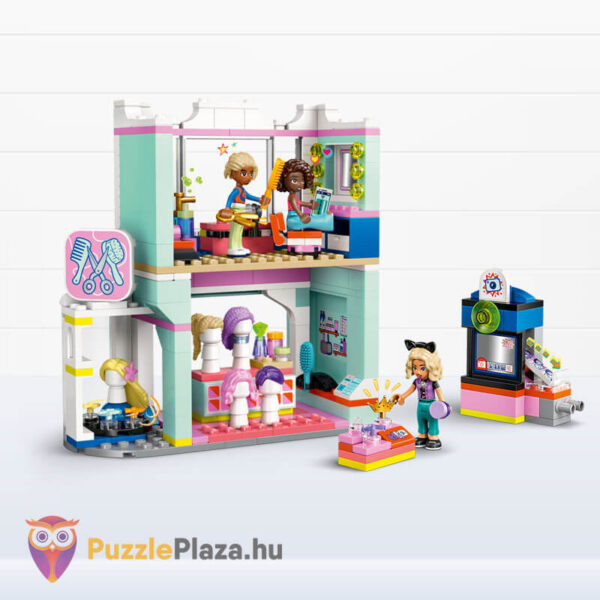 Lego Friends 42662: Fodrászat és fodrászkellékek boltja megépítve