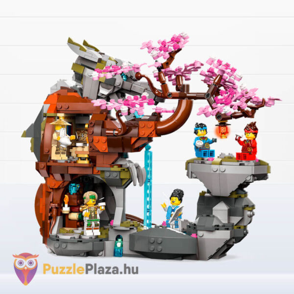 Lego Ninjago 71819: Sárkánykő Szentély kiállítva