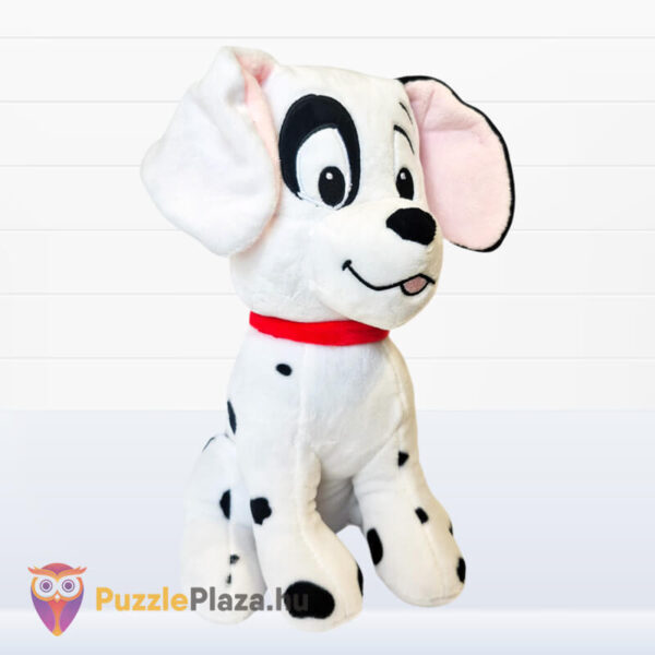 101 kiskutya: Foltos szemű plüss dalmata kutya, fekete fehér füllel, piros nyakörvvel, jobbról (26 cm)