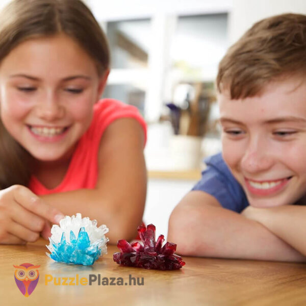 Mini kristálynövesztő készlet, játék közben, 3 kristállyal (4M)